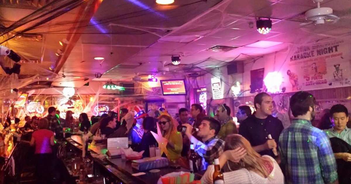 Alice's Lounge