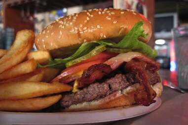 Detroiter Bar Best Burgers DET