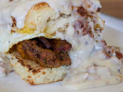 biscuits and gravy at TILT