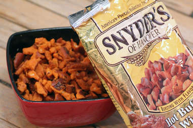 snyder's hot buffalo wing pretzels