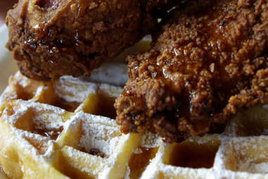 tupelo chicken and waffles