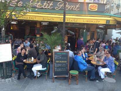 Cafe le Petit Pont Paris