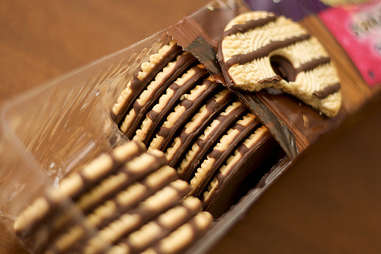 keebler's fudge stripe cookies