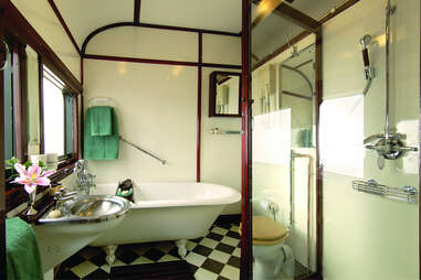 Bathroom royal suite