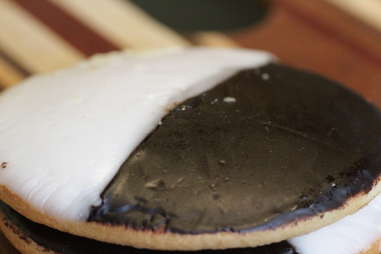 10 Things You Didn't Know about Black and White Cookies