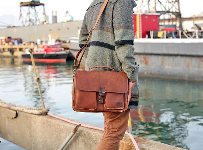 Men's Commuter Messenger Bag in Brown 'Old English' Leather - Thursday