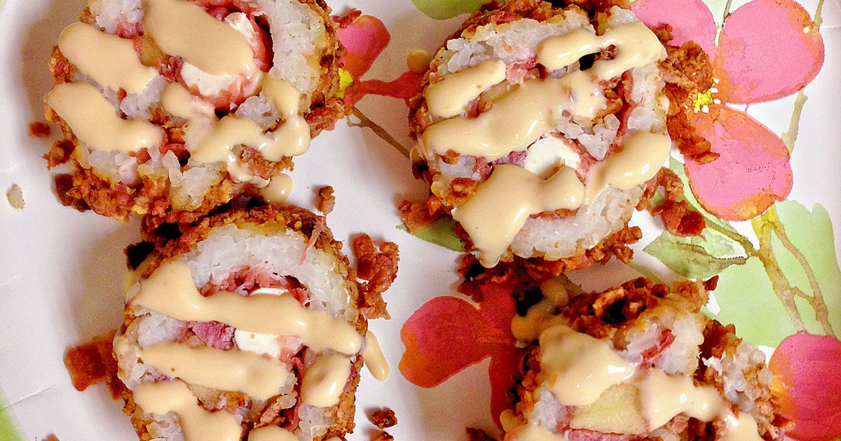Bacon sushi Redditor creates bacon, prosciutto, ham, and apple "Sushi Pig" Thrillist