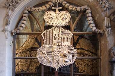coat of arms bones