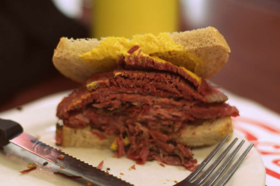 Schwartz's Montreal Hebrew Delicatessen (Schwartz's Charcuterie