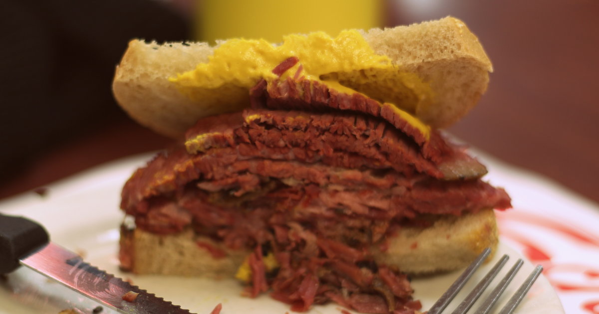 Schwartz's Montreal Hebrew Delicatessen: A Montreal, Canada Restaurant.