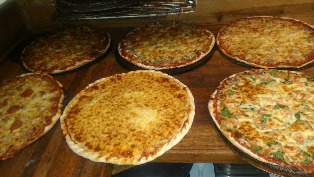 Pizza Castle A Chicago, IL Restaurant Thrillist