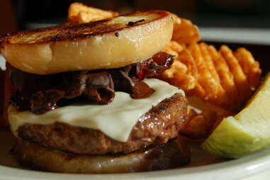 Doh! Nut burge PYT