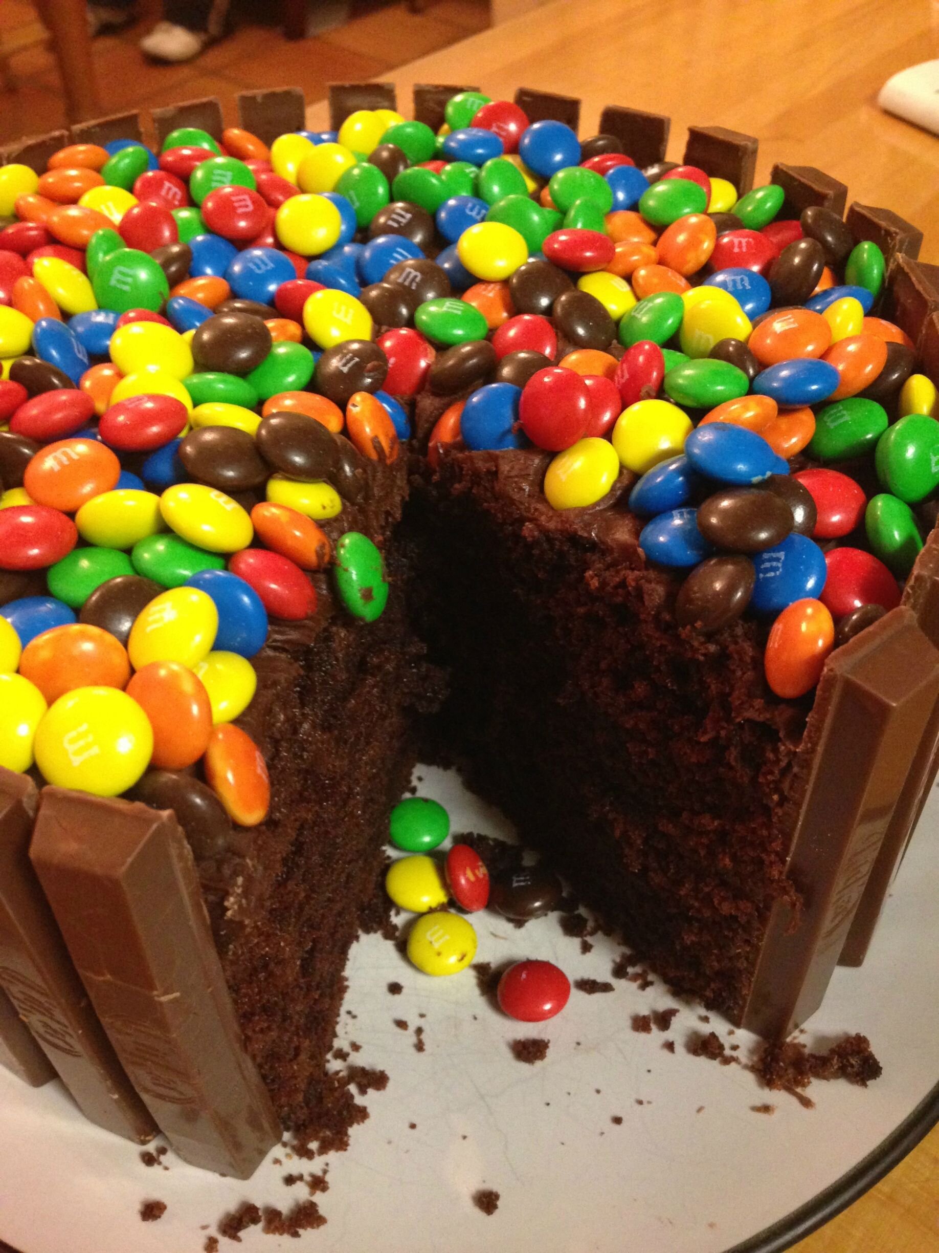 Candy Cake Redditor Creates Kit Kat And M M Chocolate Cake Thrillist Nation
