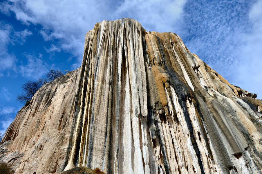 Hierve el Agua - These Mexican Waterfalls are Made Entirely of Rock ...