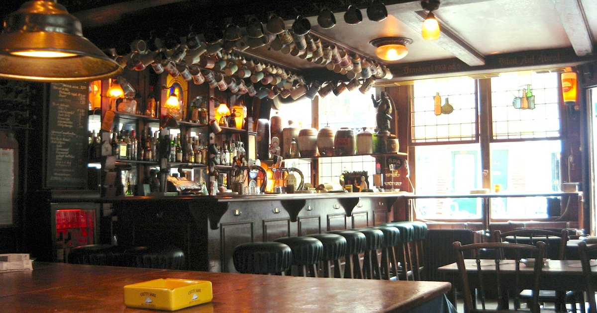 The oldest bars in Amsterdam - Amsterdam's oldest bar: we ...