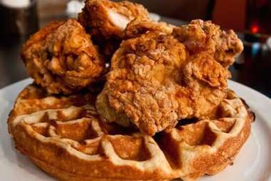 24 DINER CHICKEN WAFFLES