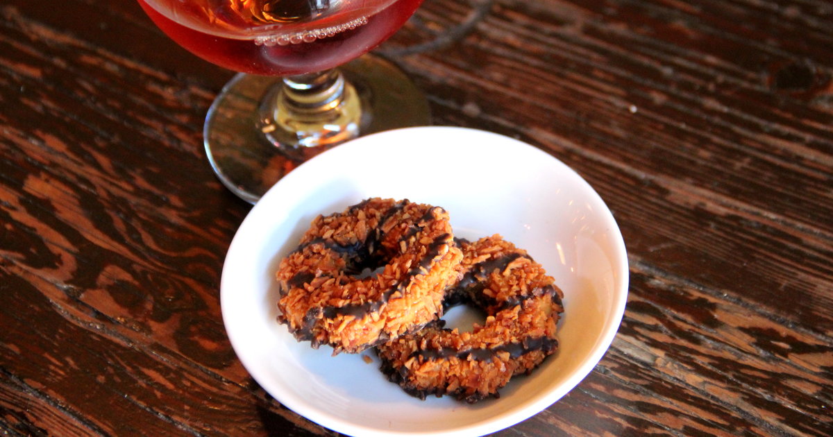 Alembic is serving Girl Scout Cookies paired with cocktails - Thrillist