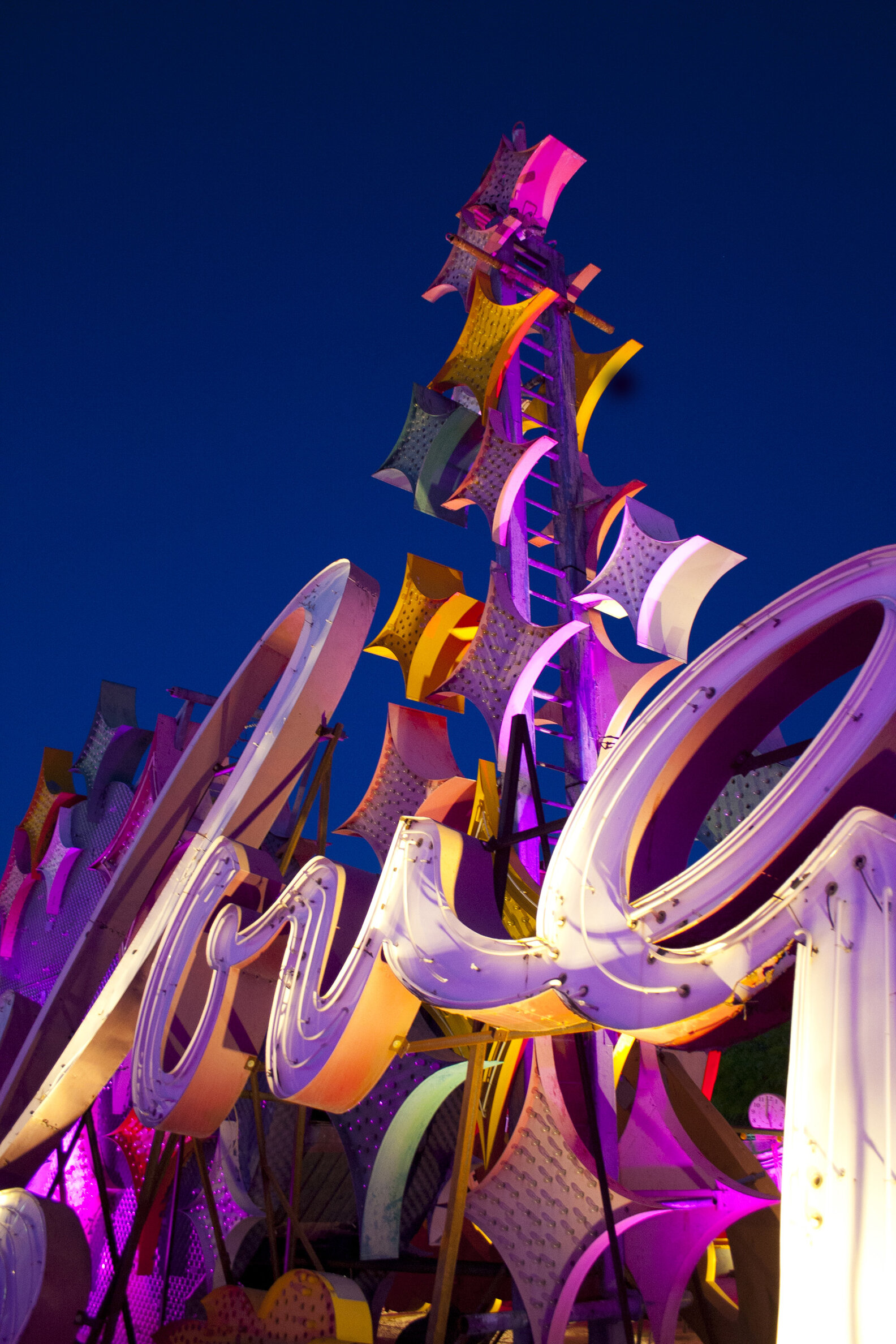 Neon Museum Las Vegas Home to Iconic Neon Signs and Statues Thrillist