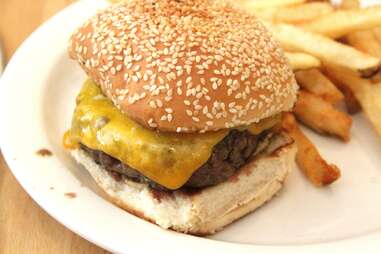 Best Burger Bushwick - Fritzl's Lunchbox