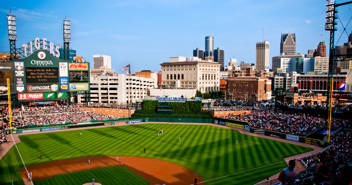 Food and Drink Near Comerica Park - Coaches Corner, Hockeytown Cafe ...