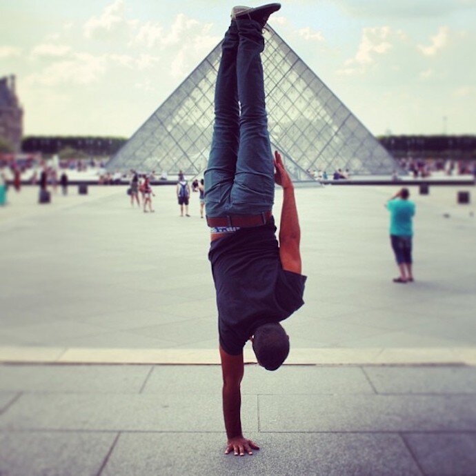 Breakdancer Takes Photos of Himself Doing Handstands - OneHandStand ...