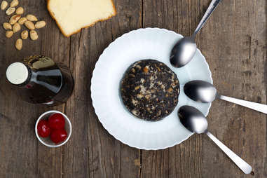 Oreo bread pudding