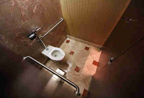 Best Public Restrooms Downtown Chicago Hotels Thrillist