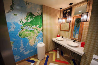 best chicago hotel bathrooms