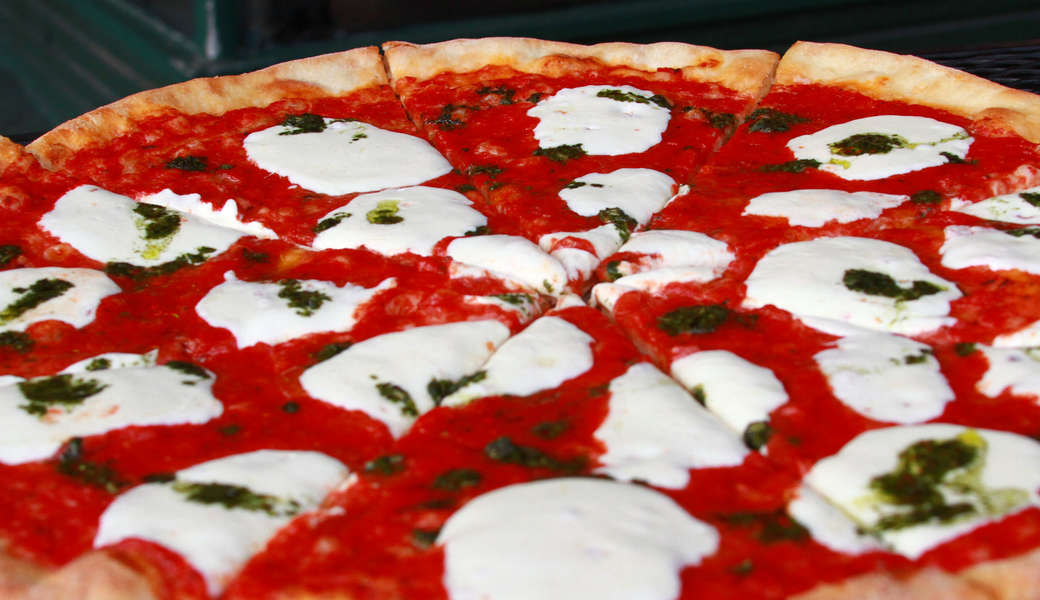 Guide to NYC style pizza in Denver - Thrillist