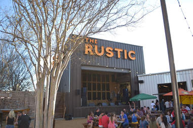 The Rustic Outdoor Drinking Guide DAL