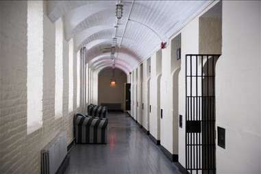 ottawa jail hostel
