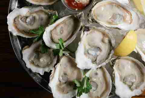 Cheap Oyster Deals - Things to do in Chicago - Thrillist