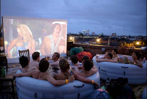Rooftop Nyc Hot Tub Cinema Movie Screening Things To Do In