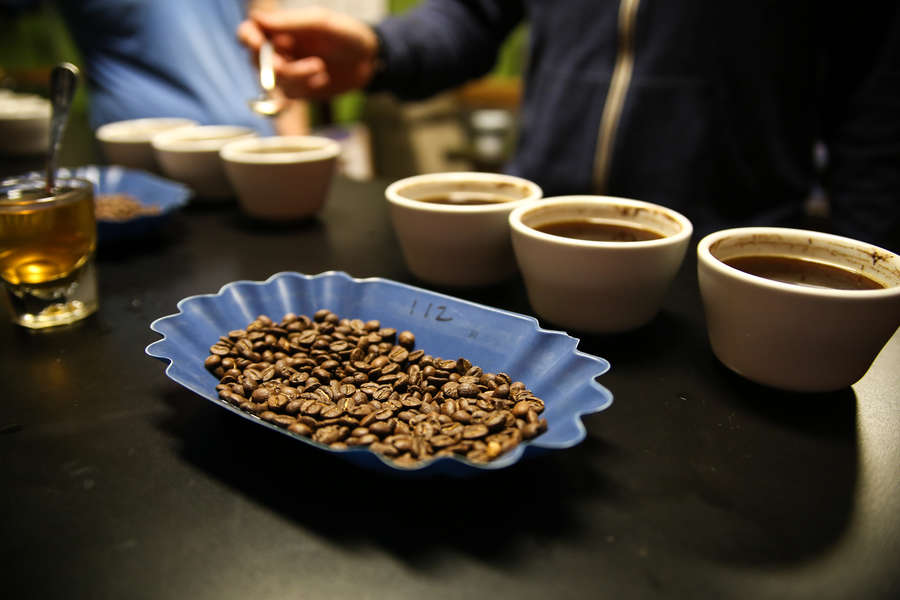 Coffee Roasters How Coffee Roasting Works Thrillist