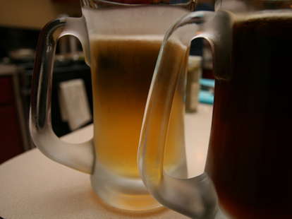 Why Good Bars Don't Serve Your Beer In A Frosted Glass