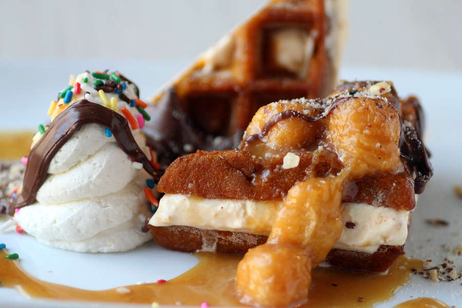 Waffle Ice Cream Sandwiches Chicago South Loop Thrillist