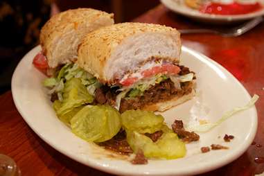 Roast beef po-boy