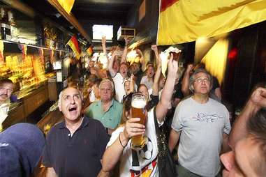 Giant beers - das boot - NYC