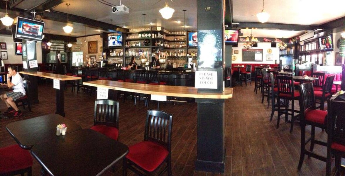 Phoenix Houston The Phoenix on Westheimer: A Bar in Houston, TX - Thrillist