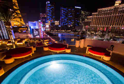 Reasons The Cromwell Is Vegas S Coolest Hotel The