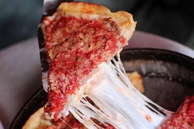 illinois deep-dish pizza