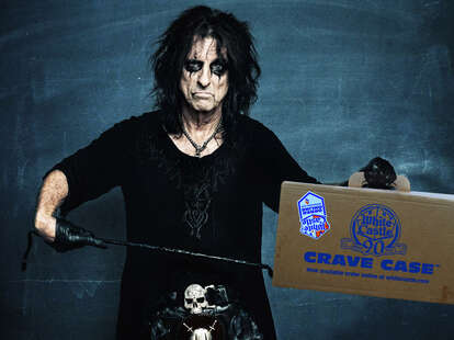 Alice Cooper Inducted into White Castle Cravers Hall of Fame - Thrillist