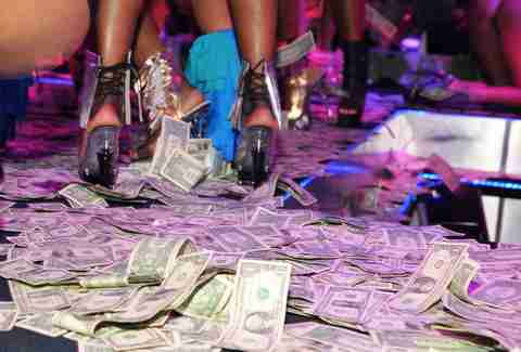 The 7 Best Chicago Strip Clubs, Ranked [With Photos 