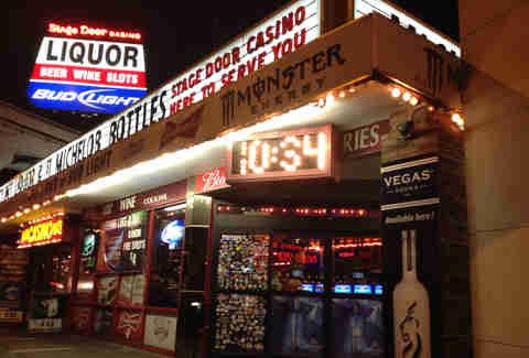 Best Dive Bars In Las Vegas Where To Find Good Neighborhood Bars