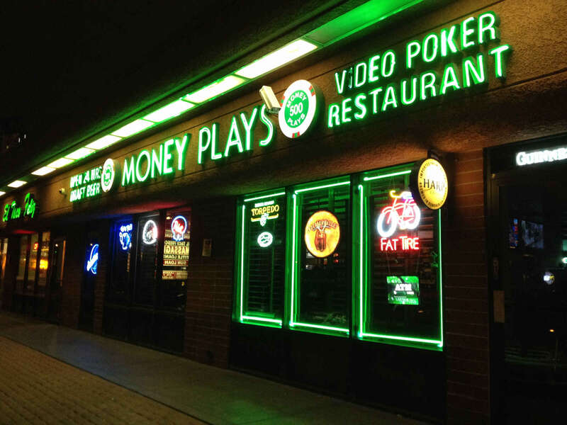 Money Plays A Bar in Las Vegas, NV Thrillist