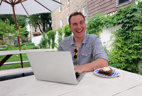 jetblue to work get to how wifi Plugs Chicago Work Remotely   Thrillist  Best Places To WiFi