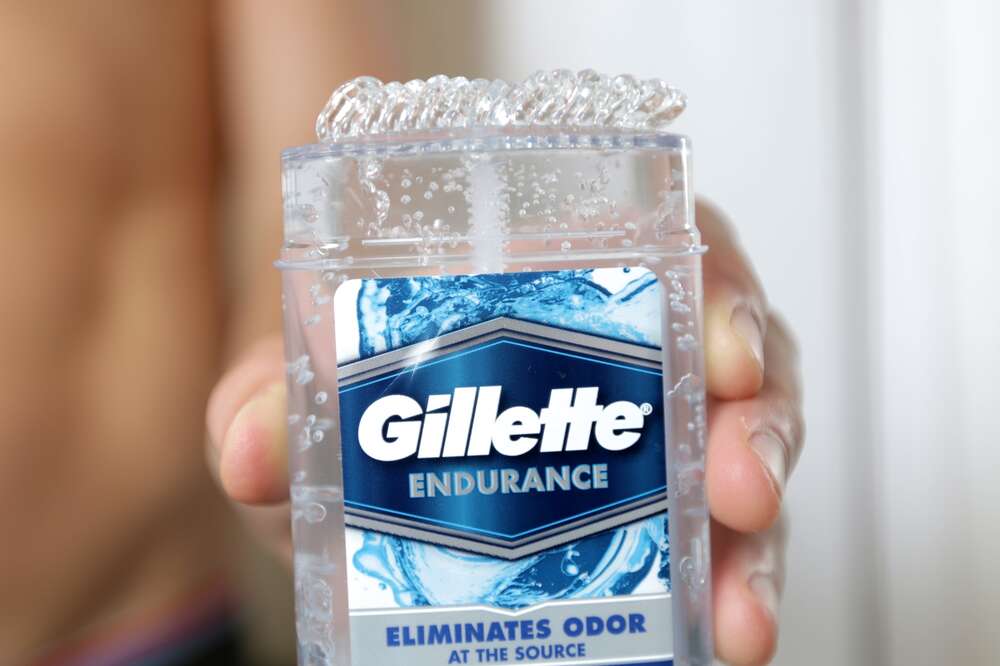 sfærisk sekstant straf How to Use Gillette Clear Gel Deodorant - You're Applying Your Gel Wrong -  Thrillist