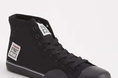 Vision 2025 skateboard shoes