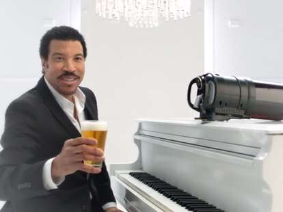 Lionel Richie Tap King commercial
