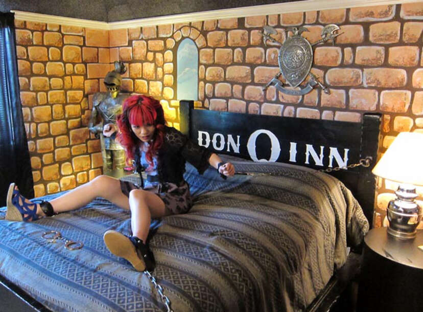 Black Swinger Hotel - Wild Nights at America's Kinkiest Hotel Rooms - Thrillist